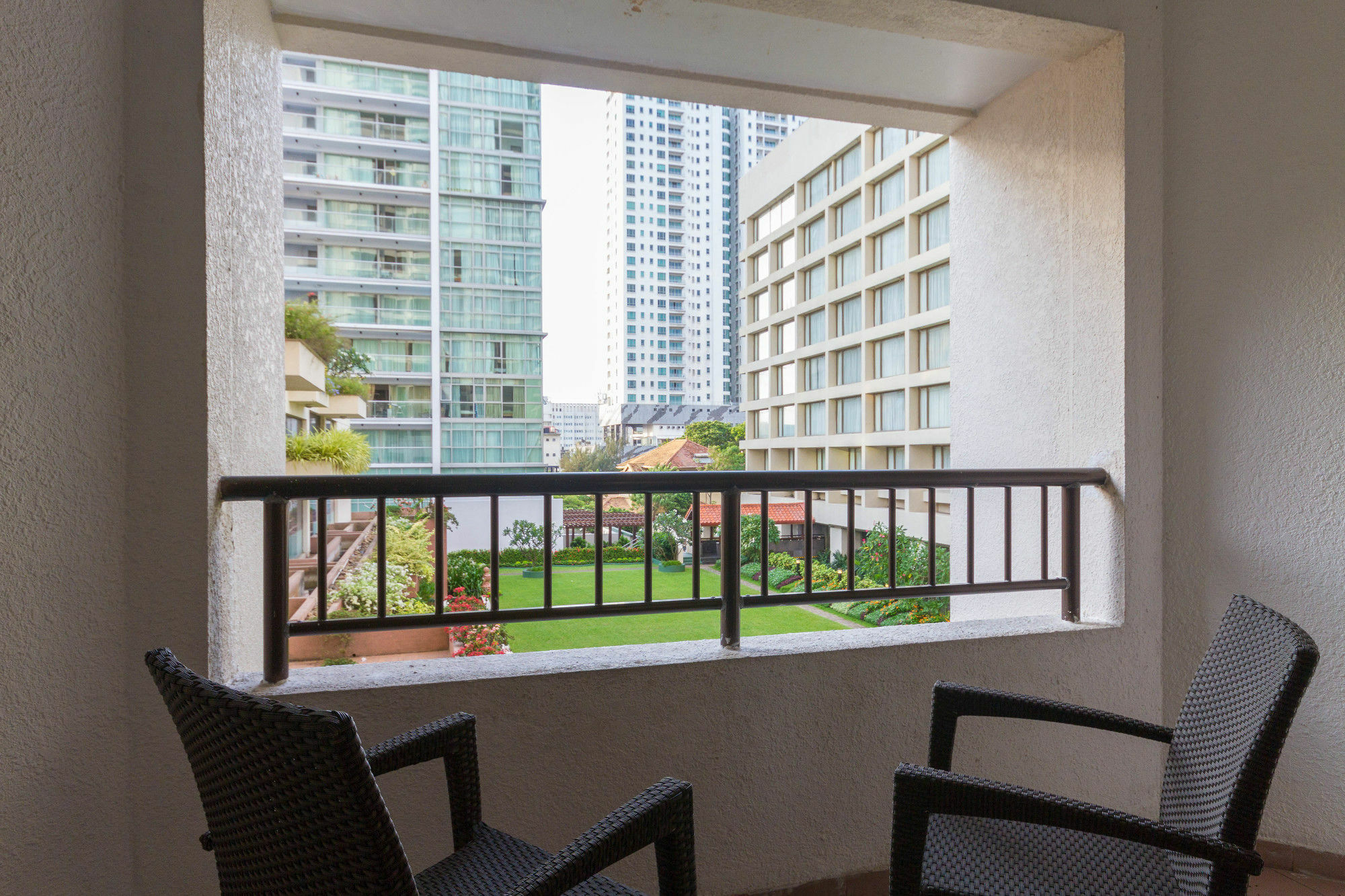 Crescat Residencies Apartment Kolombo Bagian luar foto