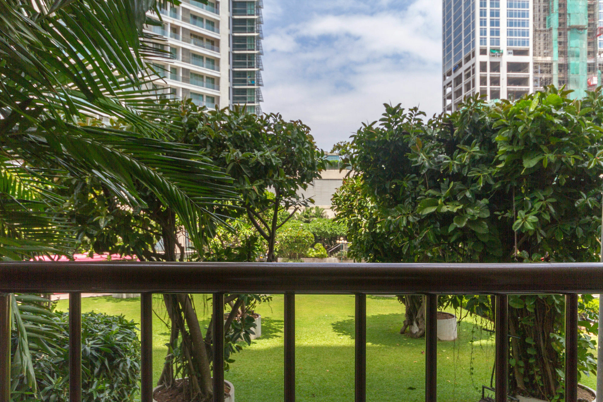 Crescat Residencies Apartment Kolombo Bagian luar foto