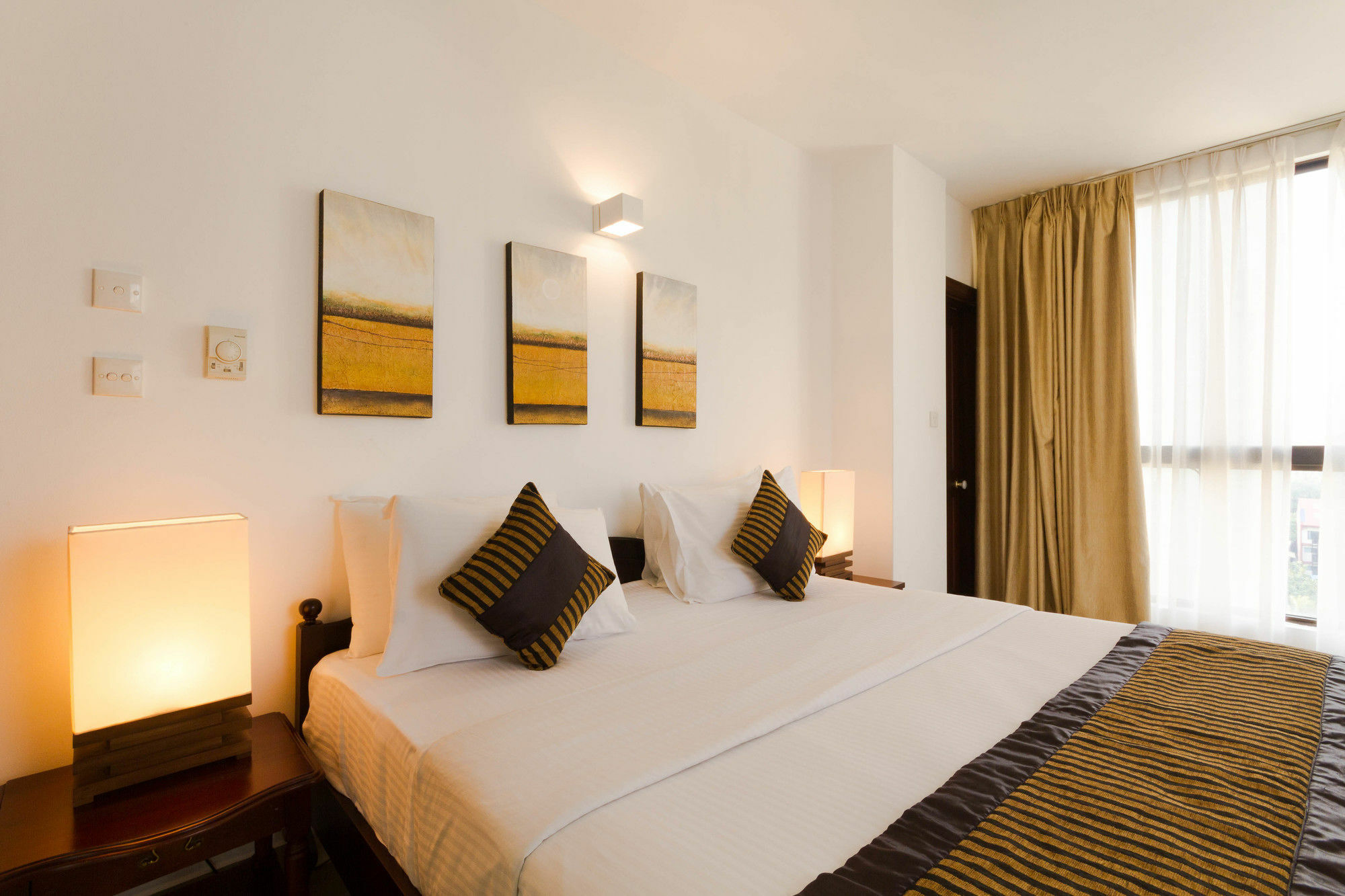 Crescat Residencies Apartment Kolombo Bagian luar foto