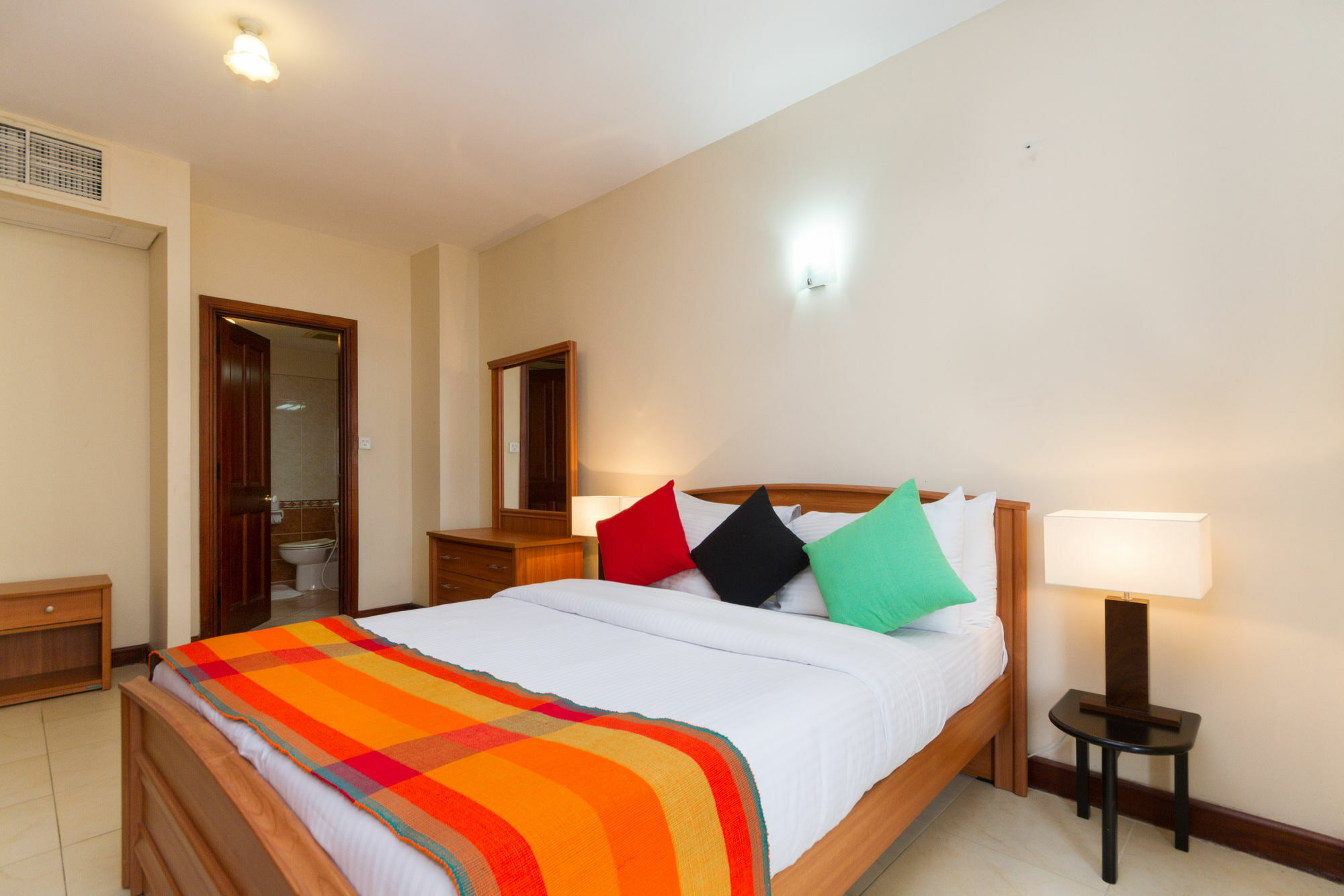 Crescat Residencies Apartment Kolombo Bagian luar foto