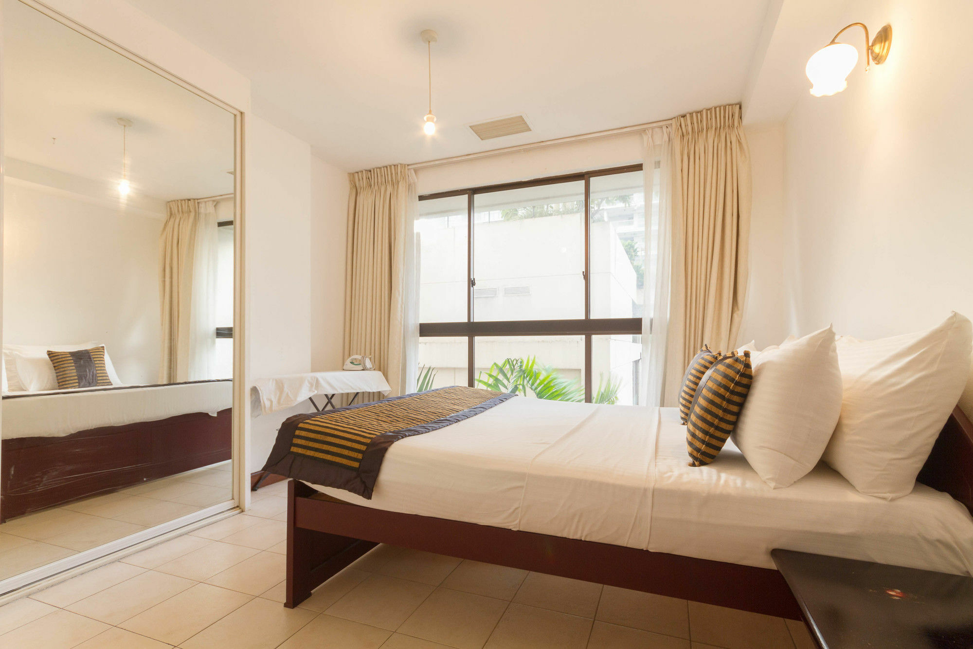 Crescat Residencies Apartment Kolombo Bagian luar foto