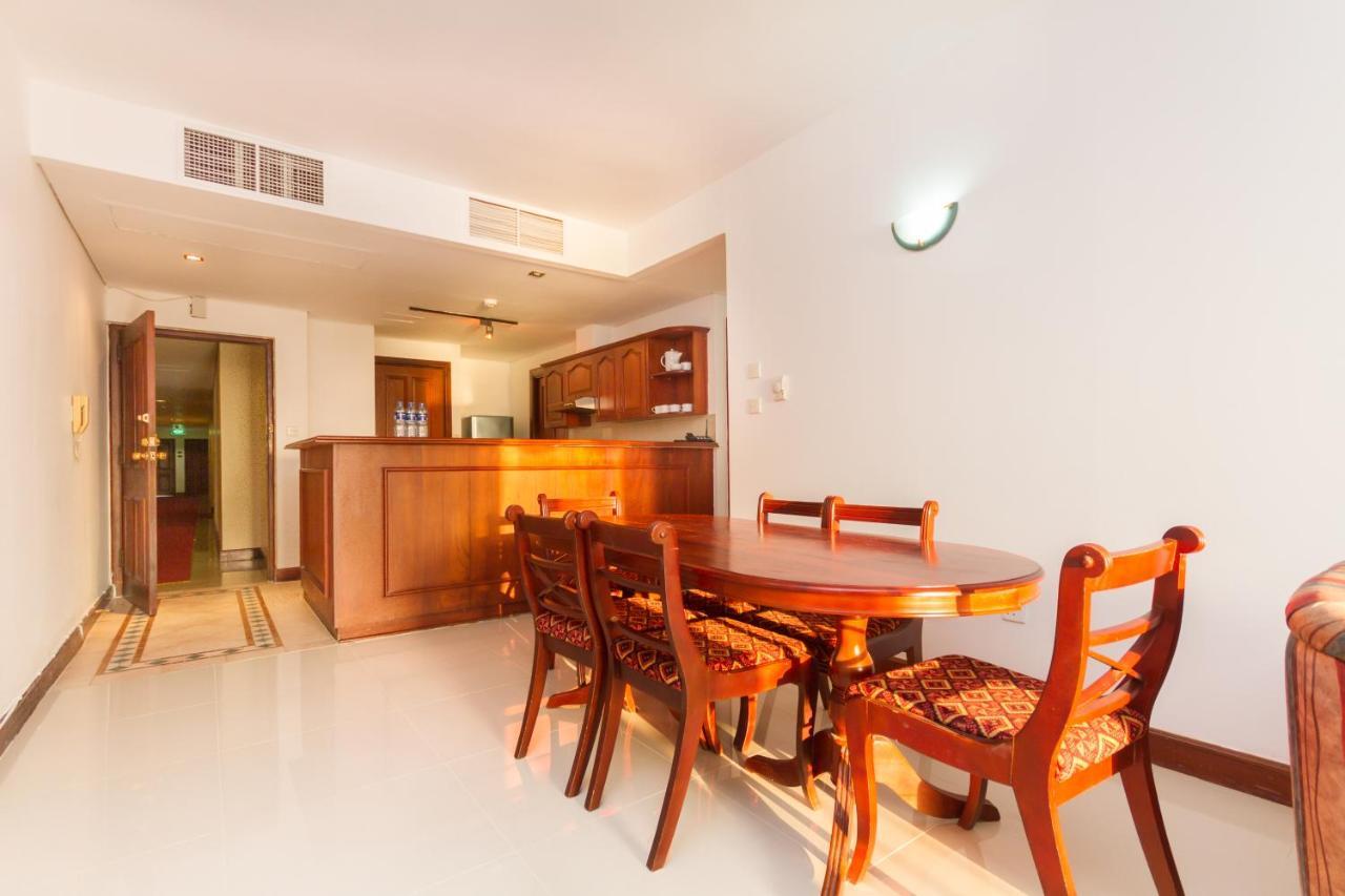 Crescat Residencies Apartment Kolombo Bagian luar foto